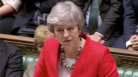 Theresa May lamentou que o Parlamento tenha derrubado o que chamou de 'melhor e Ãºnico acordo possÃ­vel'