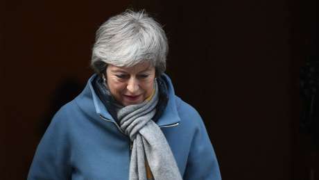 Primeira-ministra Theresa May tenta convencer Parlamento a aprovar acordo de sa&iacute;da com a UE