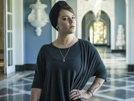 Para a chefe de caracteriza&ccedil;&atilde;o, Gilvete Santos, o visual de Dalila (Alice Wegmann) &eacute; o mais elaborado da novela '&Oacute;rf&atilde;os da Terra'.