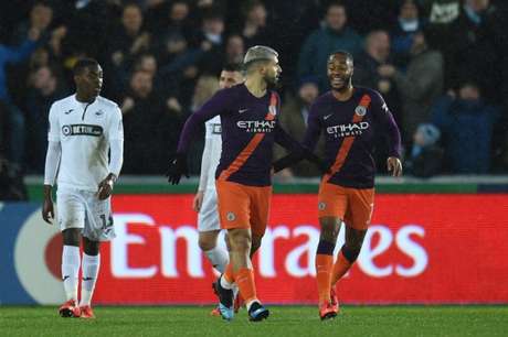 Agüero foi o destaque da virada do City (Foto: AFP) Agüero foi o destaque da virada do City (Foto: AFP)