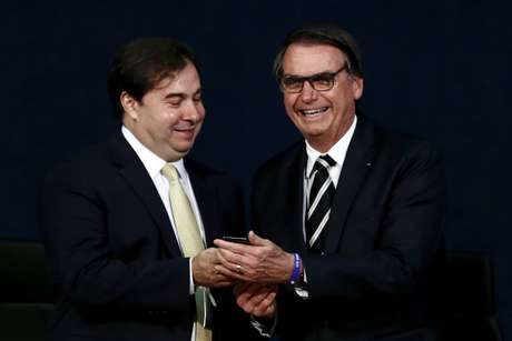 O presidente da câmara dos deputados, Rodrigo Maia, e o presidente da República, Jair Bolsonaro