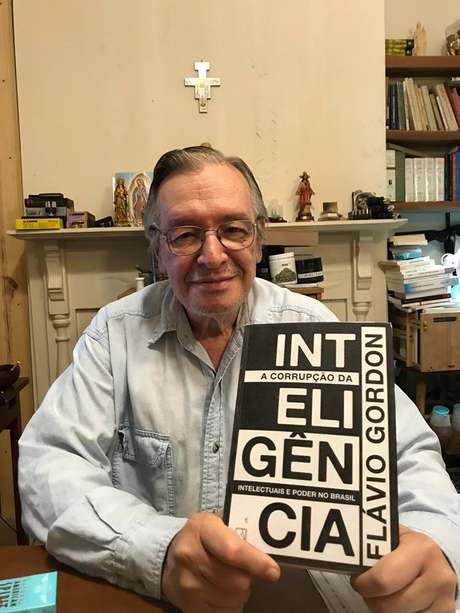 Olavo de Carvalho Olavo de Carvalho