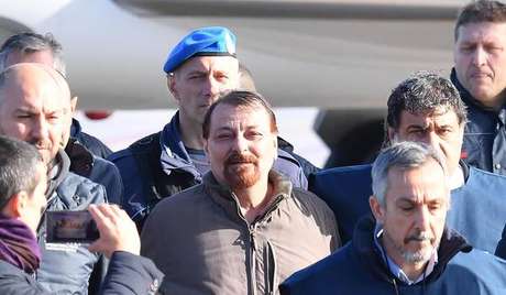 Chegada de Cesare Battisti em Roma, em 14 de janeiro Chegada de Cesare Battisti em Roma, em 14 de janeiro