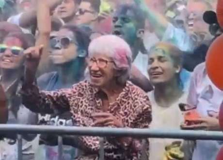 Aleide Tebaldi, aos 92 anos de idade, curtindo um show de música eletrônica em Vitória, no Espírito Santo. 