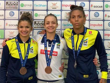 Brasil subiu ao pódio três no primeiro dia de competição na Geórgia (Foto: Divulgação/CBJ) Brasil subiu ao pódio três no primeiro dia de competição na Geórgia (Foto: Divulgação/CBJ)