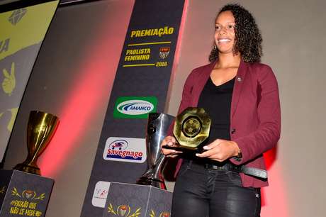 Rosana ganhou o prêmio de melhor atacante do Campeonato Paulista de 2018
