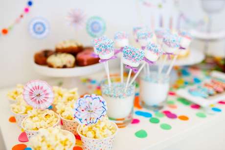 Festa infantil barata e criativa: confira as dicas do que servir e como decorar gastando pouco