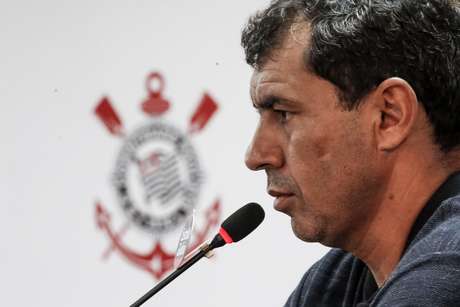 O técnico Fábio Carille