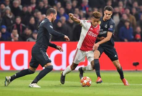 David Neres soma 11 gols na temporada (Foto: AFP) David Neres soma 11 gols na temporada (Foto: AFP)