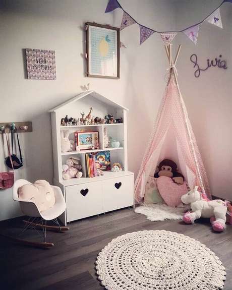 23. Modelo de cadeira de balanço infantil para quarto de bebê – Foto: OHasty’s Home 23. Modelo de cadeira de balanço infantil para quarto de bebê – Foto: OHasty’s Home