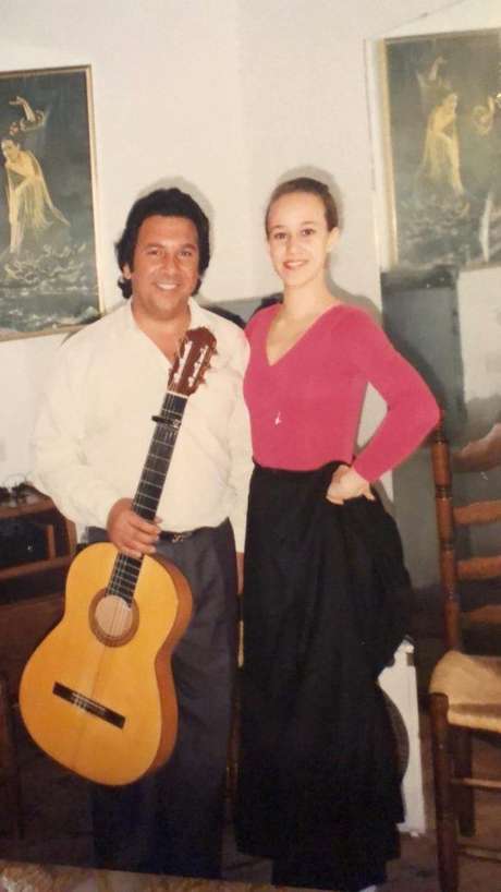 Dançando pelo mundo Dançando pelo mundo