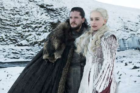 Jon Snow (Kit Harington) e Daenerys Targaryen (Emilia Clarke)