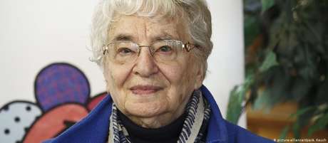 Ruth Weiss acaba de publicar sexto volume da saga familiar dos Löws Ruth Weiss acaba de publicar sexto volume da saga familiar dos Löws