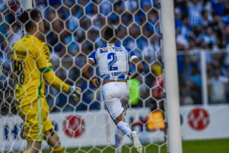 Avaí venceu a Chapecoense na disputa de pênaltis Avaí venceu a Chapecoense na disputa de pênaltis