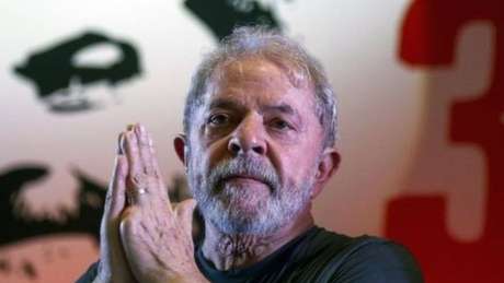 Sem novas condenaÃ§Ãµes, Lula poderia passar ao regime semiaberto