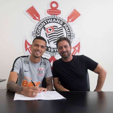 Recentemente, Thiaguinho foi comprado pelo Corinthians (Foto: Daniel Augusto Jr/Agência Corinthians) Recentemente, Thiaguinho foi comprado pelo Corinthians (Foto: Daniel Augusto Jr/Agência Corinthians)