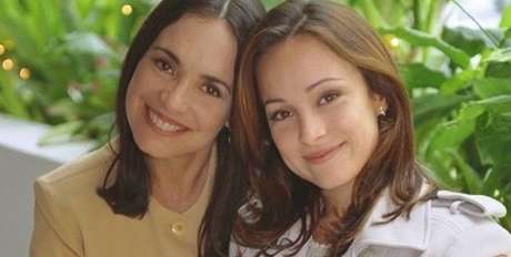 Helena (Regina Duarte) e Maria Eduarda (Gabriela Duarte): o amor levado às últimas consequências Helena (Regina Duarte) e Maria Eduarda (Gabriela Duarte): o amor levado às últimas consequências
