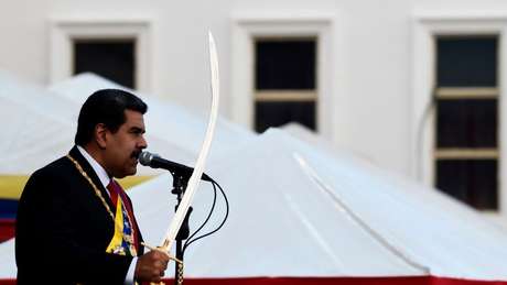 O presidente venezuelano classificou a tentativa de levante da oposição como 'um golpe de Estado'