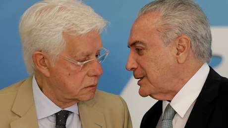 Temer foi preso pela primeira vez em março, em uma operação que também teve como alvo o ex-ministro Moreira Franco (esq.) Temer foi preso pela primeira vez em março, em uma operação que também teve como alvo o ex-ministro Moreira Franco (esq.)