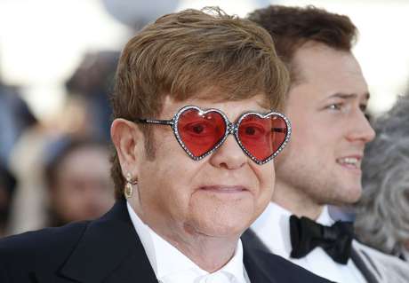Elton John Aterrisa Em Cannes Para Estreia De Sua Cinebiografia Rocketman