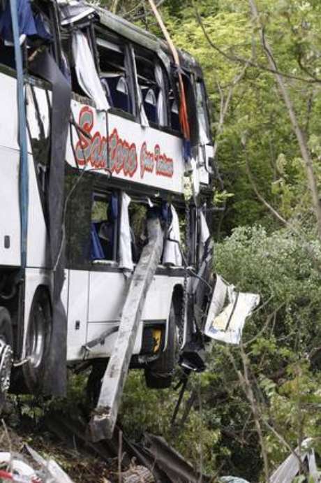 Acidente com ônibus de turismo na Toscana deixa um morto e 37 feridos Acidente com ônibus de turismo na Toscana deixa um morto e 37 feridos