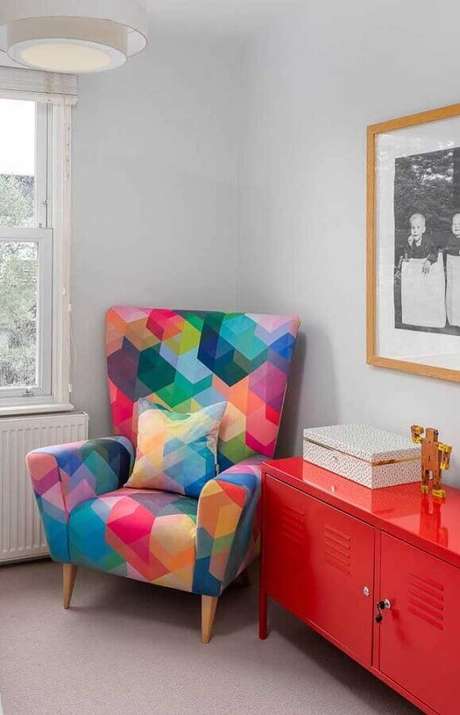 40. Móveis coloridos são dicas de decoração para casa bem interessante – Foto: Pinterest 40. Móveis coloridos são dicas de decoração para casa bem interessante – Foto: Pinterest