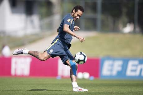 Neymar durante um treinamento da Seleção Brasileira na Granja Comary (Lucas Figueiredo/CBF) Neymar durante um treinamento da Seleção Brasileira na Granja Comary (Lucas Figueiredo/CBF)