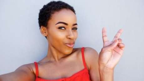 Postar selfies tem potencial de destruir autoconfiança
