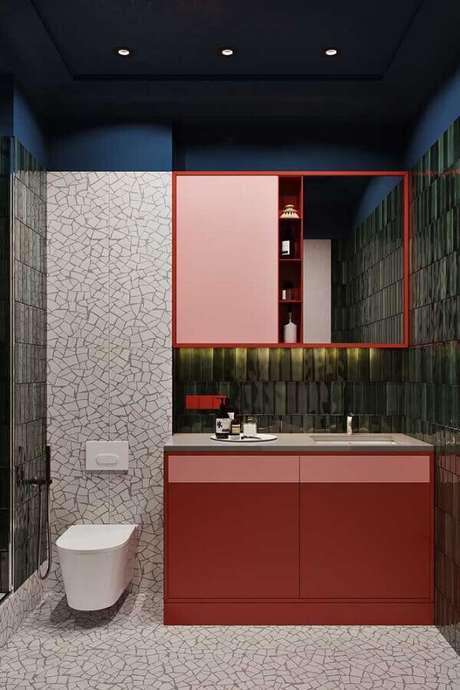 33. Decoração moderna para banheiro em tons de vermelho – Foto: iFunn 33. Decoração moderna para banheiro em tons de vermelho – Foto: iFunn