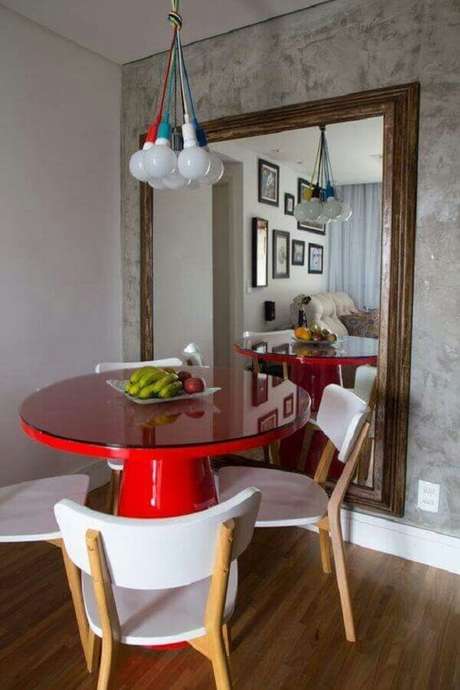 43. Tons de vermelho combinam facilmente com vários estilos de decoração – Foto: Eu Amo Decoração 43. Tons de vermelho combinam facilmente com vários estilos de decoração – Foto: Eu Amo Decoração