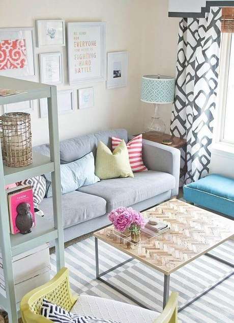 31. Delicada decoração com cores para pintar sala pequena – Foto: Fashion Design 31. Delicada decoração com cores para pintar sala pequena – Foto: Fashion Design
