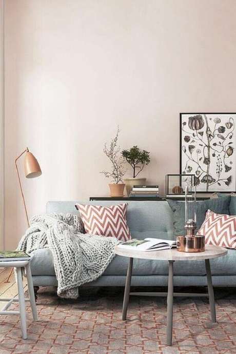 34. Delicada decoração com as melhores cores para sala com um estilo romântico – Foto: Pinterest 34. Delicada decoração com as melhores cores para sala com um estilo romântico – Foto: Pinterest