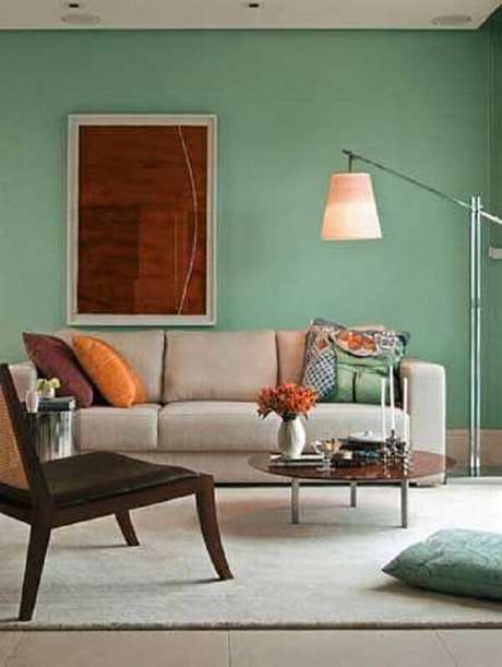 45. Cores para sala simples decorada – Foto: Aaron Guide 45. Cores para sala simples decorada – Foto: Aaron Guide