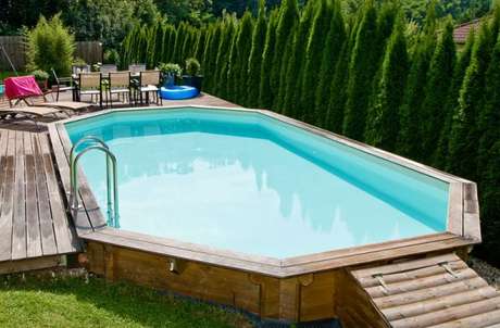 22. Cuide da água da piscina de paletes para que vocês possam usá-las frequentemente. – Foto: O Garden