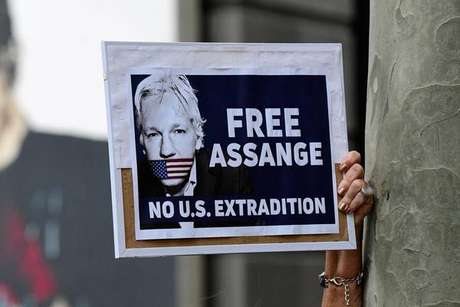 Protesto em Sydney, na Austrália, pede libertação de Assange Protesto em Sydney, na Austrália, pede libertação de Assange