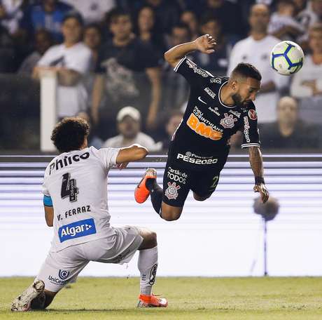 Santos Supera O Corinthians E Dorme Na Lideranca