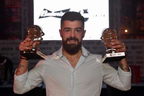 Balbi foi um dos jogadores do Flamengo premiados na Festa dos Melhores do Ano do NBB (Foto: Divulgação / NBB) Balbi foi um dos jogadores do Flamengo premiados na Festa dos Melhores do Ano do NBB (Foto: Divulgação / NBB)