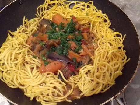 Yakisoba de legumes simples