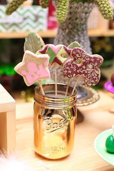 21. Docinhos para compor a decoração de festa à fantasia – Por: Mia Maria 21. Docinhos para compor a decoração de festa à fantasia – Por: Mia Maria