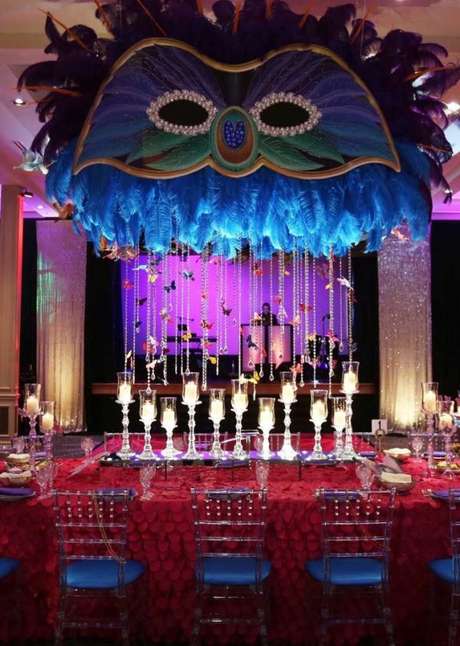 24. Use sua criatividade para ter uma decoração de festa à fantasia incrível – Por: Contruindo Decor 24. Use sua criatividade para ter uma decoração de festa à fantasia incrível – Por: Contruindo Decor
