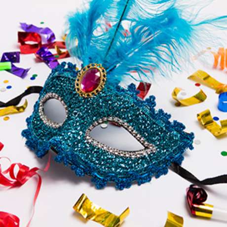 33. Máscaras para festa à fantasia – Por: Pinterest 33. Máscaras para festa à fantasia – Por: Pinterest