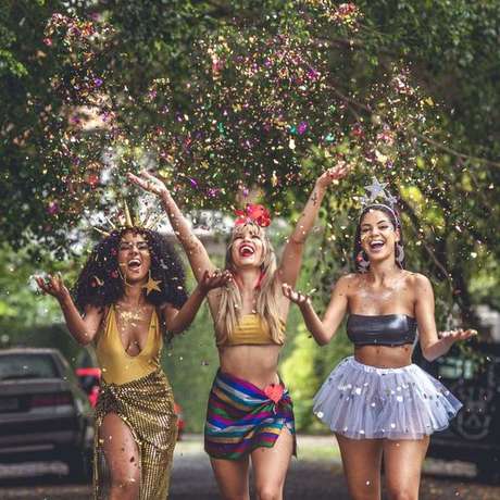 31. Amigas fantasiadas para festa à fantasia – Por: Paulo H Lima Fotografia 31. Amigas fantasiadas para festa à fantasia – Por: Paulo H Lima Fotografia