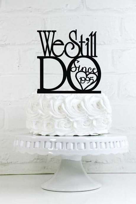 36. Bolo simples para aniversário de bodas de casamento – Foto: Webshop Nature 36. Bolo simples para aniversário de bodas de casamento – Foto: Webshop Nature