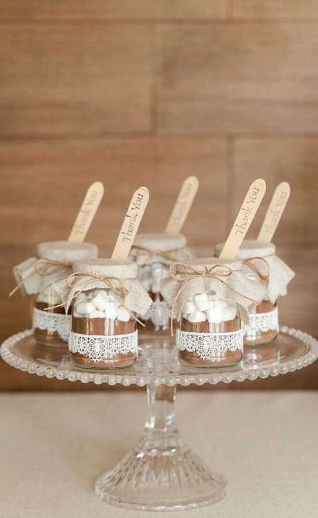 68. Não se esqueça de caprichar na escolha das lembrancinhas para bodas de casamento – Foto: Pinterest 68. Não se esqueça de caprichar na escolha das lembrancinhas para bodas de casamento – Foto: Pinterest
