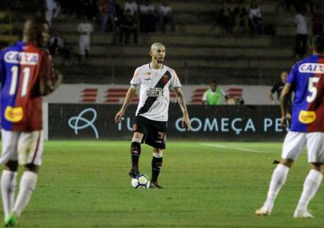 Rumo ao Guarani, Luiz Gustavo lamenta saída 'inesperada 