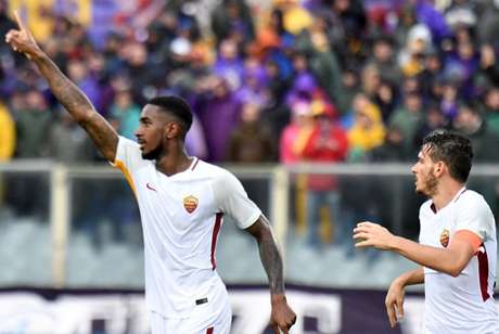 Brasileiro está desde 2016 na Itália, onde defendeu Roma e Fiorentina (Foto: Tiziana Fabi/AFP) Brasileiro está desde 2016 na Itália, onde defendeu Roma e Fiorentina (Foto: Tiziana Fabi/AFP)