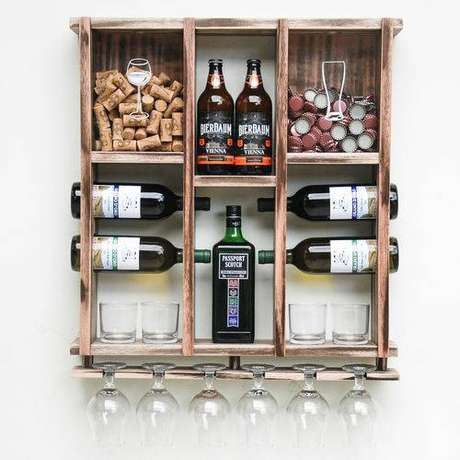 70. Adega de madeira para vinhos e cervejas 70. Adega de madeira para vinhos e cervejas