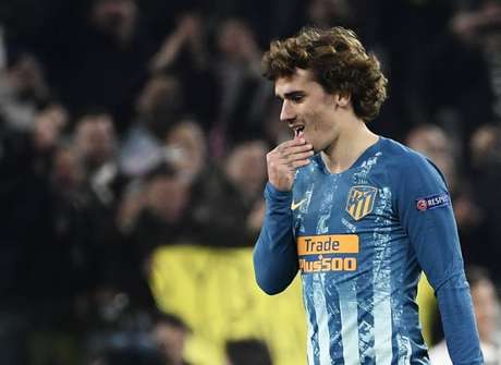 Griezmann pode sofrer multa por não se reapresentar neste domingo no Atletico de Madrid (Foto: AFP) Griezmann pode sofrer multa por não se reapresentar neste domingo no Atletico de Madrid (Foto: AFP)