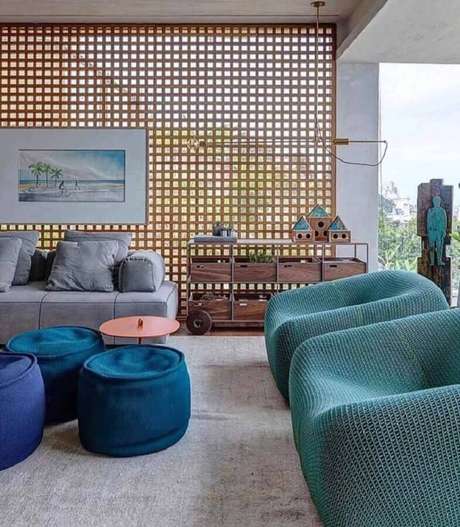 28. Utilize várias tonalidades de azul petróleo e crie um ambiente com uma decoração mais interessante – Foto: Lais Galvão