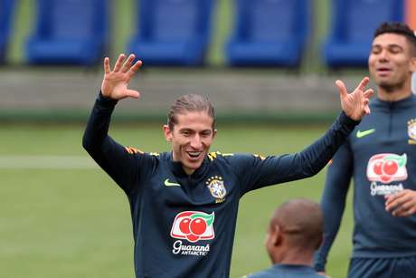 Filipe LuÃ­s durante treino da SeleÃ§Ã£o Brasileira de futebol na Granja Comary, em TeresÃ³polis, durante a Copa AmÃ©rica